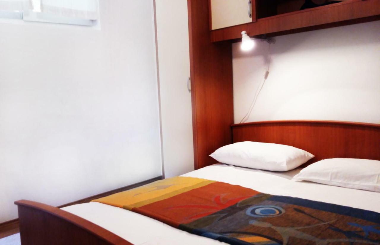 Studio Apartman Kacunic สปลิท ภายนอก รูปภาพ